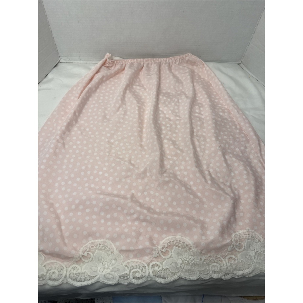 Warner's Pastel Pink Jacquard Dotted Half Slip Wide Scalloped Lace Trim Coquette